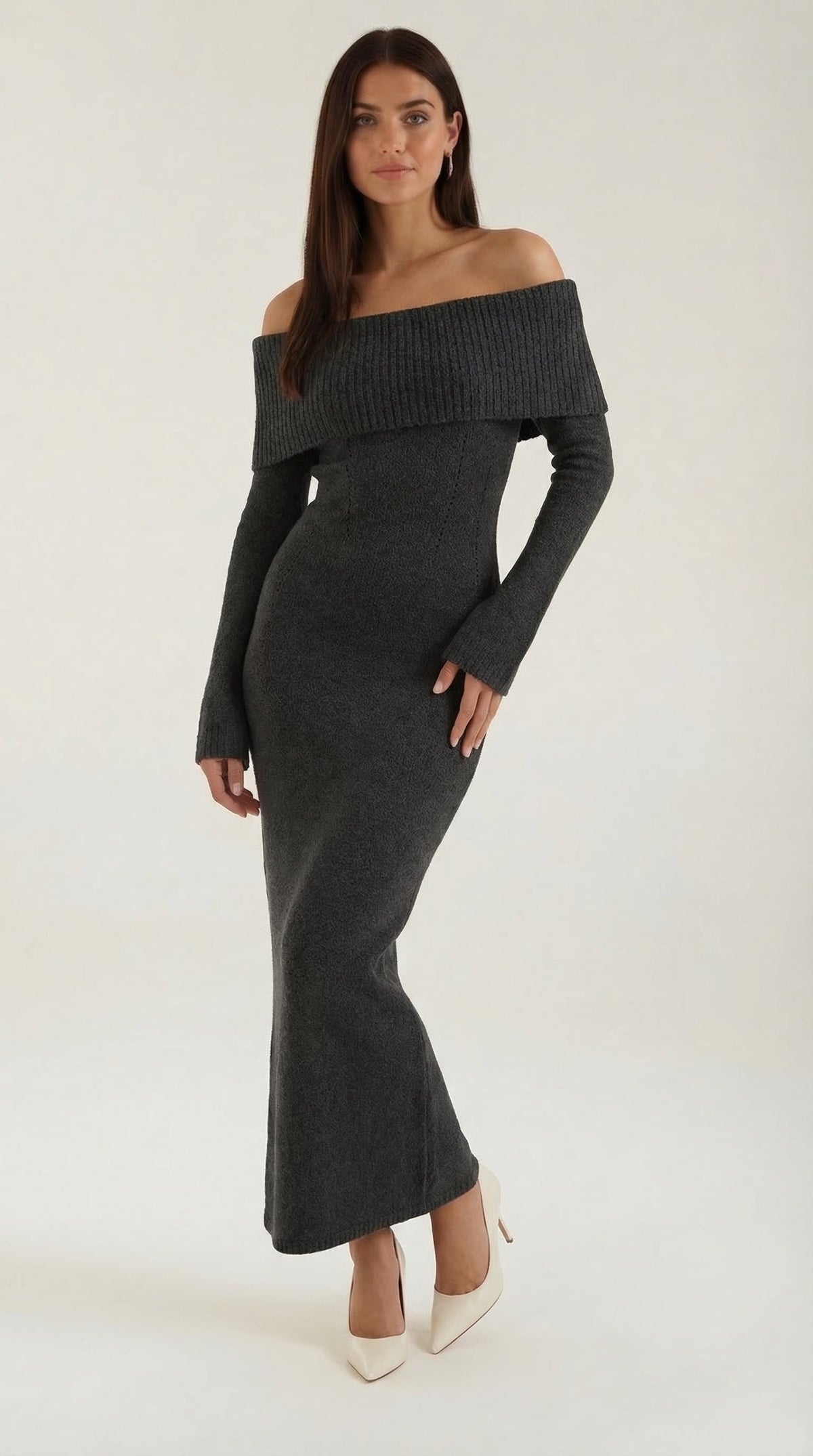 Vestido largo ajustado con hombros descubiertos de Quinlan